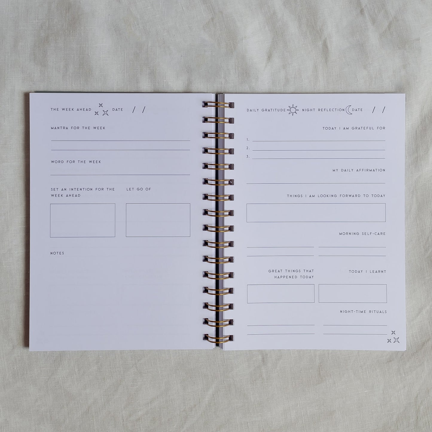 weekly and daily pages for conscious mae gratitude journal