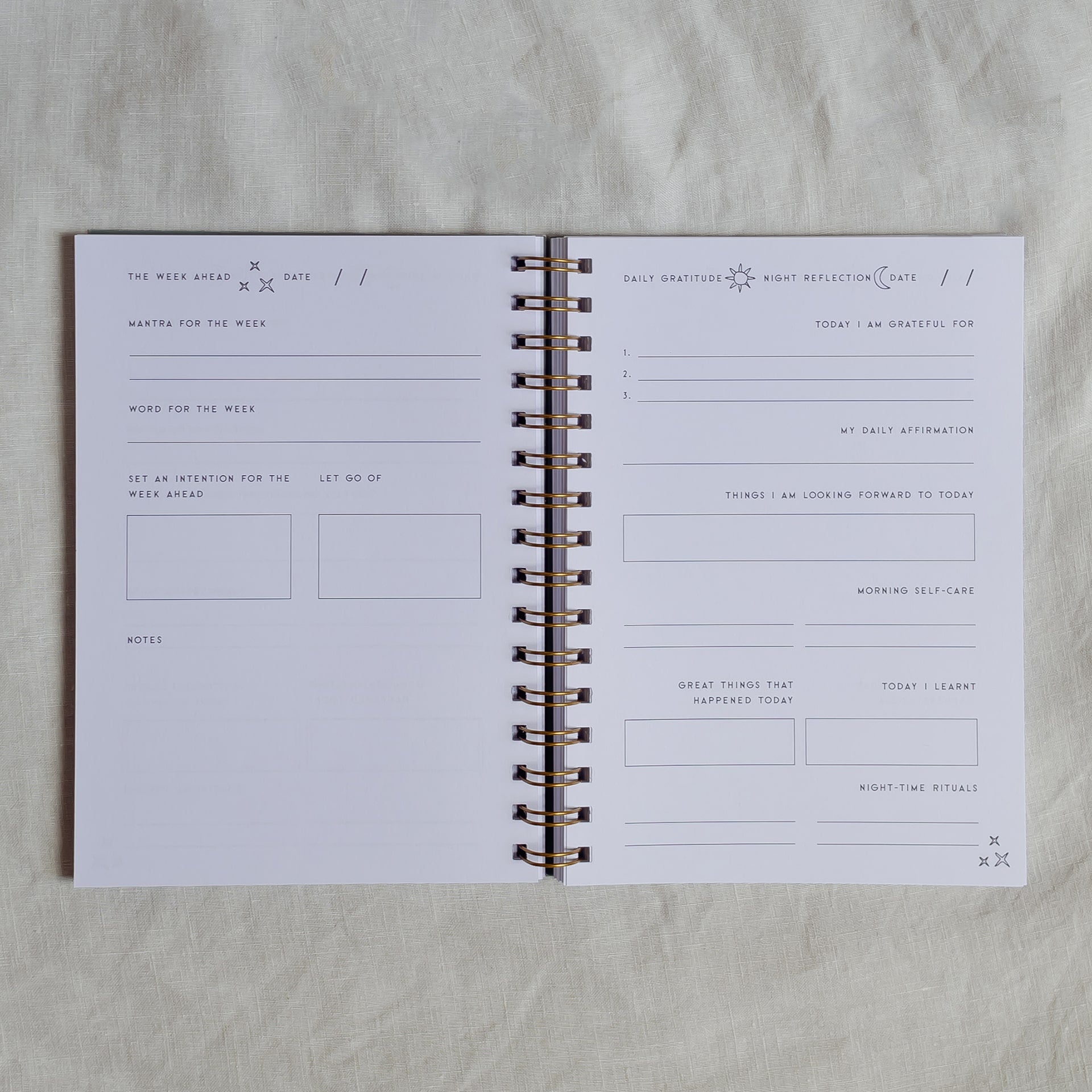 weekly and daily pages for conscious mae gratitude journal